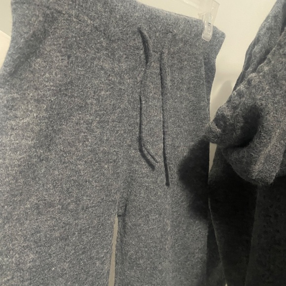 Sweater suits for women - Picture 6 of 6